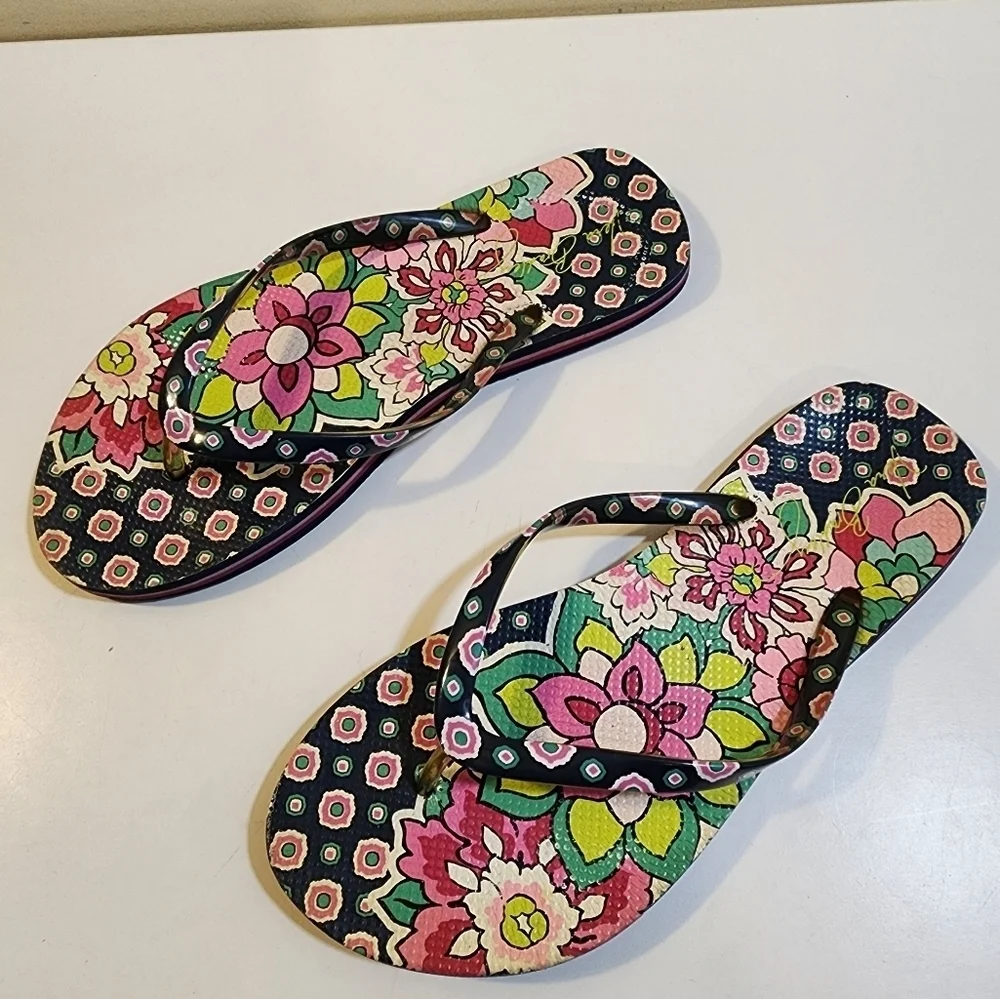 Vera Bradley Floral Rubber Flipflops suze 7-8